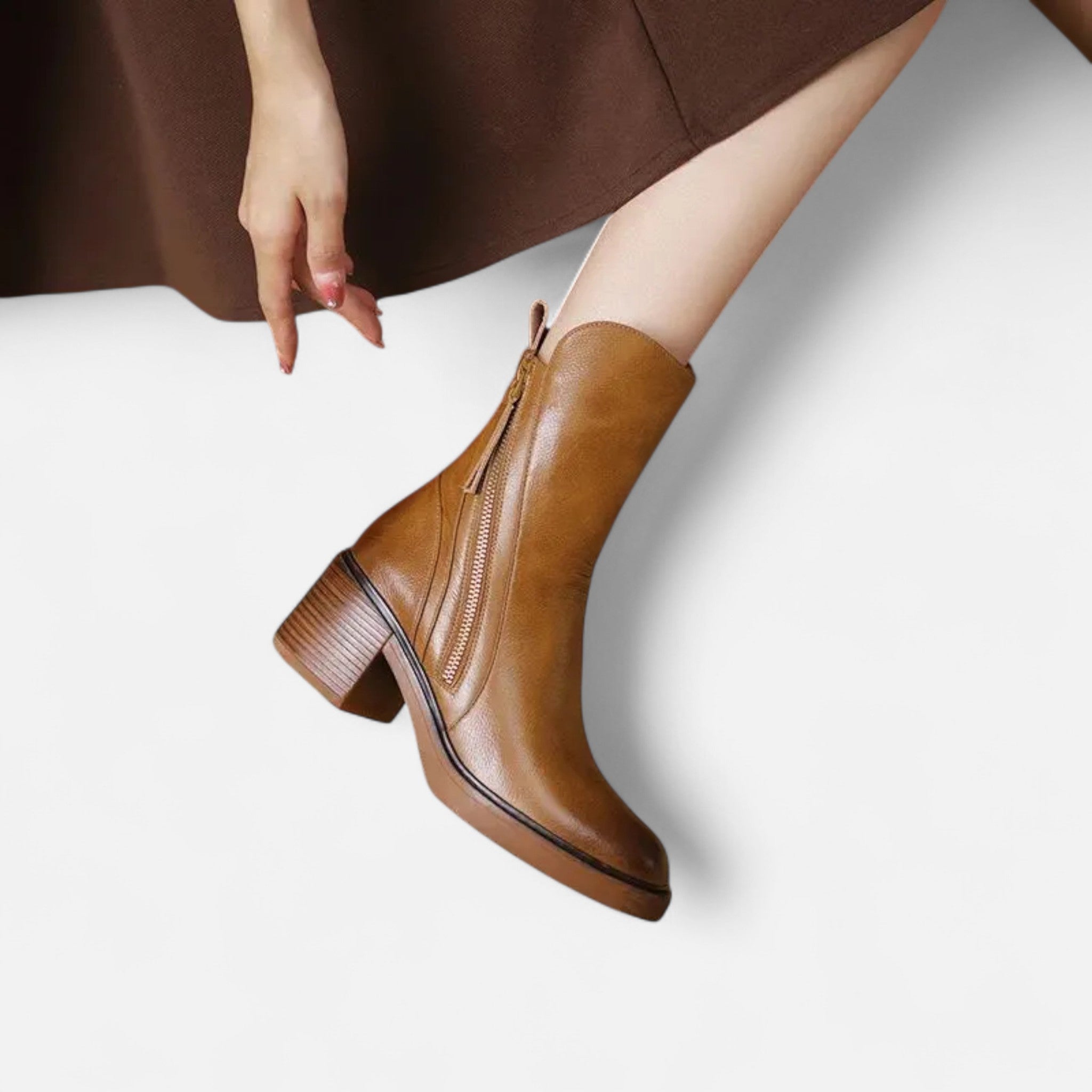 Women's Sleek Flat Roman Boots