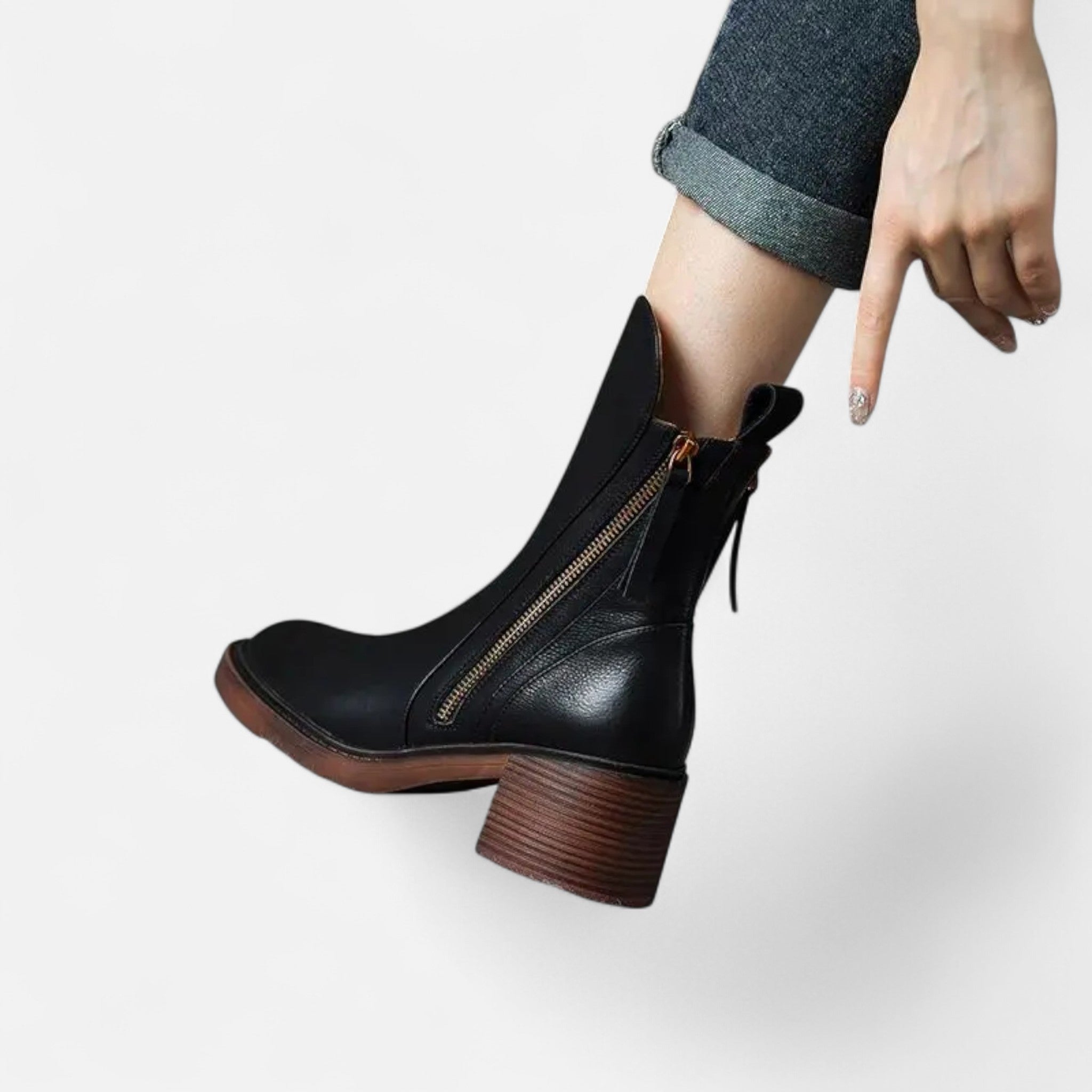 Women's Sleek Flat Roman Boots